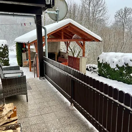V Bucinach Feriehus
