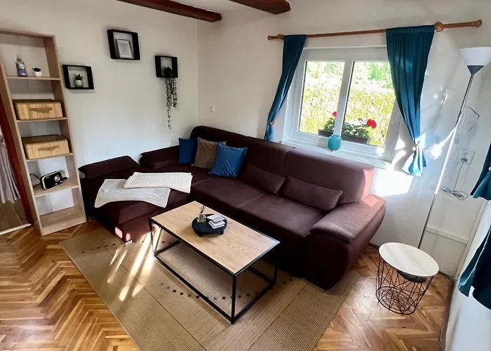 V Bucinach Ferienhaus *